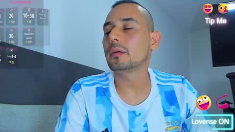 Snapshot of jhonyalzate chatting on February 13, 2:12 am Jhony Alzate online show from February 13, 2:12 am