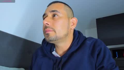 Snapshot of jhonyalzate chatting on March 1, 11:37 pm Jhony Alzate online show from March 1, 11:37 pm