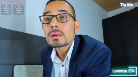 Snapshot of jhonyalzate chatting on September 24, 2:11 am Jhony Alzate online show from September 24, 2:11 am