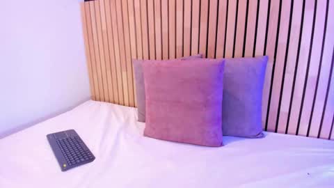 Jhoy online show from March 9, 7:52 pm