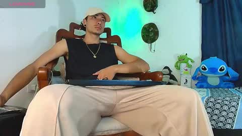 Snapshot of jimm66_ chatting on October 13, 12:49 am Jimm Independent Model online show from October 13, 12:49 am