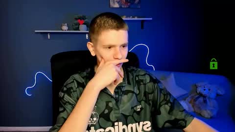 Snapshot of jimmie_hot chatting on March 5, 8:23 pm your dream online show from March 5, 8:23 pm