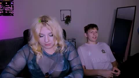 Snapshot of jimmie_hot chatting on September 11, 7:24 pm your dream online show from September 11, 7:24 pm
