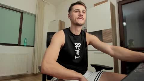 AlphaJimmy online show from November 1, 4:44 pm