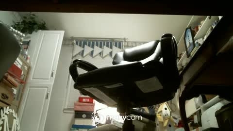 Snapshot of jimsundies chatting on December 13, 4:11 am jimwellhung online show from December 13, 4:11 am