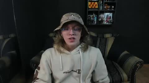 Snapshot of jinnbook chatting on March 2, 7:21 am JinnBook online show from March 2, 7:21 am