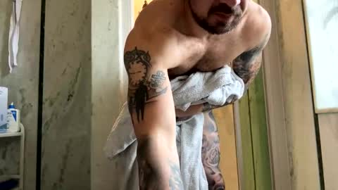 jiusjiam online show from April 12, 1:45 pm