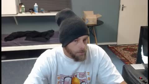 JamesJan van Rebel online show from April 25, 2:47 am