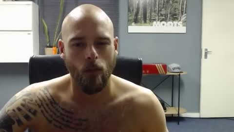 JamesJan van Rebel online show from December 17, 4:23 am