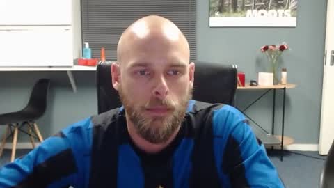 JamesJan van Rebel online show from February 15, 5:39 pm