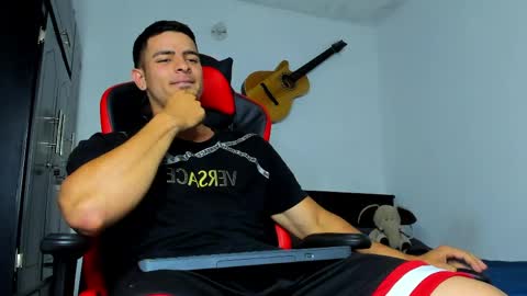 IGJmortton online show from June 7, 12:12 pm
