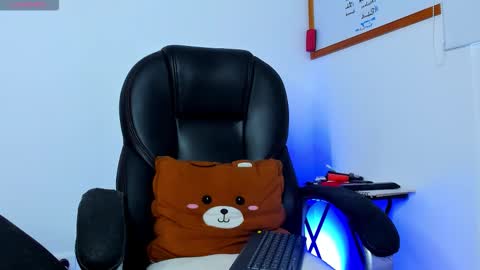 IGJmortton online show from September 24, 10:57 am