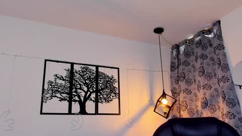 IGJmortton online show from February 7, 1:43 pm