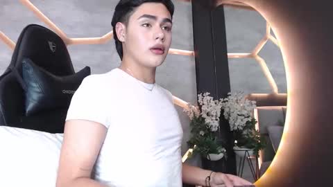 JOEY  online show from March 9, 7:08 pm