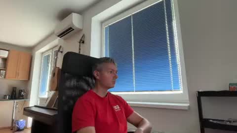 Jogger1991 online show from August 2, 12:25 pm