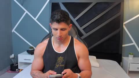 Snapshot of johan_williams_07 chatting on February 25, 5:52 am Johan Williams online show from February 25, 5:52 am