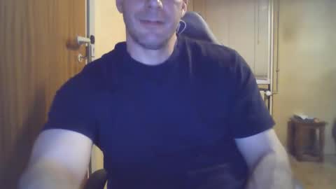 Snapshot of john1212124 chatting on September 17, 12:55 am john1212124 online show from September 17, 12:55 am