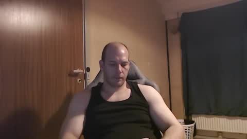 Snapshot of john1212124 chatting on October 11, 11:20 pm john1212124 online show from October 11, 11:20 pm