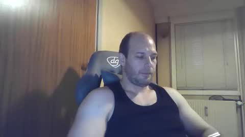 Snapshot of john1212124 chatting on September 22, 12:11 am john1212124 online show from September 22, 12:11 am