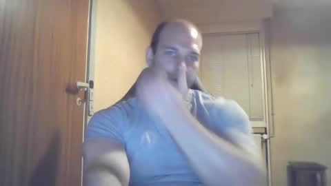 Snapshot of john1212124 chatting on September 23, 12:21 am john1212124 online show from September 23, 12:21 am