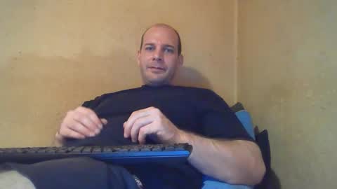 Snapshot of john1212124 chatting on October 9, 4:28 am john1212124 online show from October 9, 4:28 am