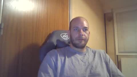Snapshot of john1212124 chatting on September 26, 1:25 am john1212124 online show from September 26, 1:25 am