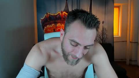 Snapshot of john_green77 chatting on February 10, 10:42 am John online show from February 10, 10:42 am