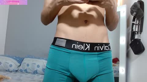 john_ssnow29 online show from December 13, 9:20 pm