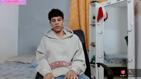 john_ssnow29 online show from February 24, 9:20 pm