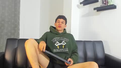 john_ssnow29 online show from July 27, 10:55 am