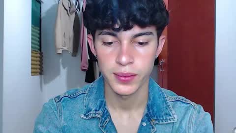 Snapshot of john_vichenso chatting on September 19, 10:53 pm John Vichenso online show from September 19, 10:53 pm