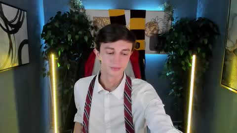 John online show from October 19, 8:06 am