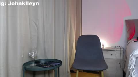 john online show from April 16, 9:39 pm