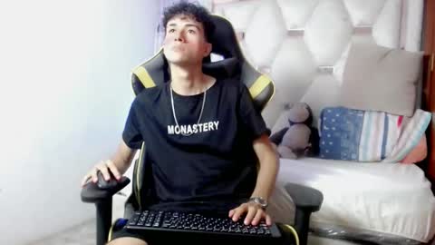 johnny_cagee online show from December 20, 5:14 am