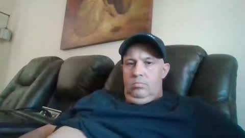 Snapshot of johnnycb7 chatting on October 4, 6:13 pm johnnycb7 online show from October 4, 6:13 pm