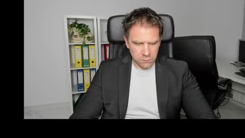 Snapshot of johnnydough82 chatting on December 22, 4:06 am johnnydough82 online show from December 22, 4:06 am