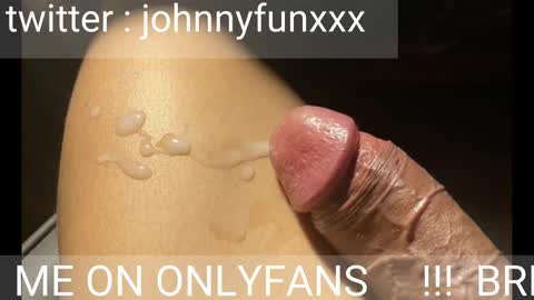 Johnnystrongarms                 online show from October 18, 4:50 am