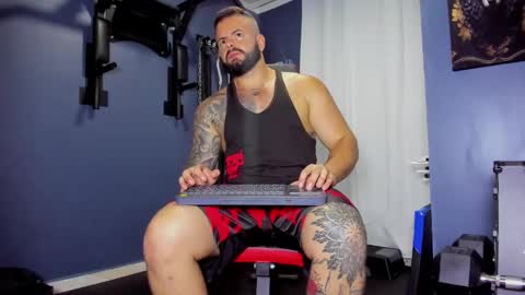 Snapshot of johnnygrayson_ chatting on February 2, 11:32 pm JOHNNY online show from February 2, 11:32 pm