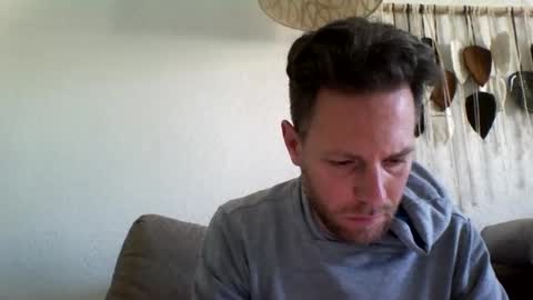 jojo19844 online show from April 23, 8:30 am