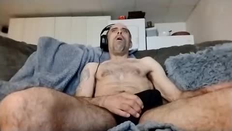 jojomojo648497 online show from April 24, 10:17 am