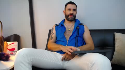 Snapshot of jonas_beard1 chatting on January 28, 9:40 pm JONAS BEARD online show from January 28, 9:40 pm