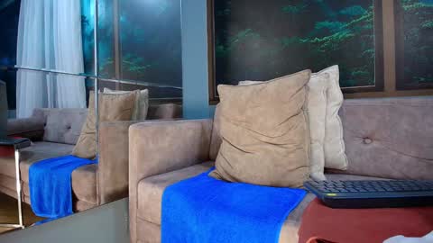 Snapshot of jonas_smith1 chatting on December 24, 2:23 pm Jonas online show from December 24, 2:23 pm