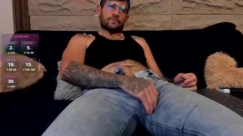 Jonathan RiversNew online show from March 11, 10:17 pm