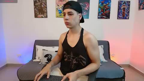 Instagram jonathanfit14 online show from August 3, 1:04 am