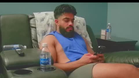 Snapshot of jonathanliyaz1 chatting on September 19, 12:24 am royjon online show from September 19, 12:24 am