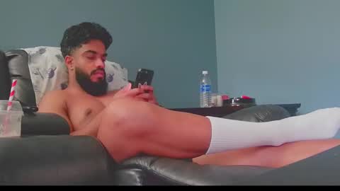 Snapshot of jonathanliyaz1 chatting on September 8, 9:25 pm royjon online show from September 8, 9:25 pm