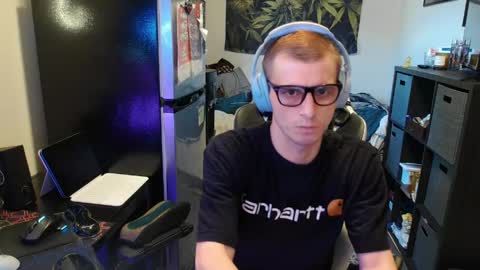 jonathanthiccoc online show from May 12, 11:35 pm