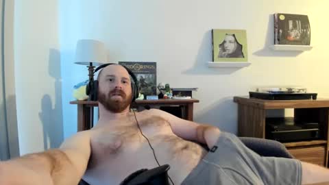 Snapshot of jonnlulz chatting on January 21, 12:25 am Jon online show from January 21, 12:25 am