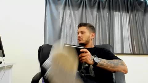 Snapshot of jonnyporn1 chatting on January 8, 7:34 am jonnyporn1 online show from January 8, 7:34 am