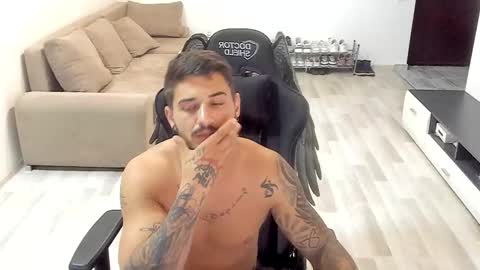 Snapshot of jonnyporn1 chatting on September 10, 9:57 pm jonnyporn1 online show from September 10, 9:57 pm